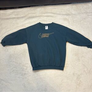 Nike Crewneck Sweatshirt Women’s Medium Blue Graphic Logo Pullover